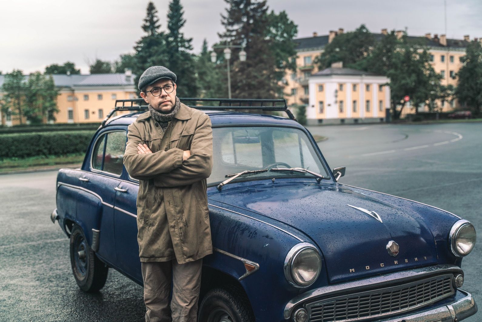 Päähenkilö (Vlad Timonin) liikkuu elokuvassa Moskvitš 403 -autolla, joka on vuodelta 1965. Elokuvan ikäsuositus 12+. Kuva: Varvara Samarkina