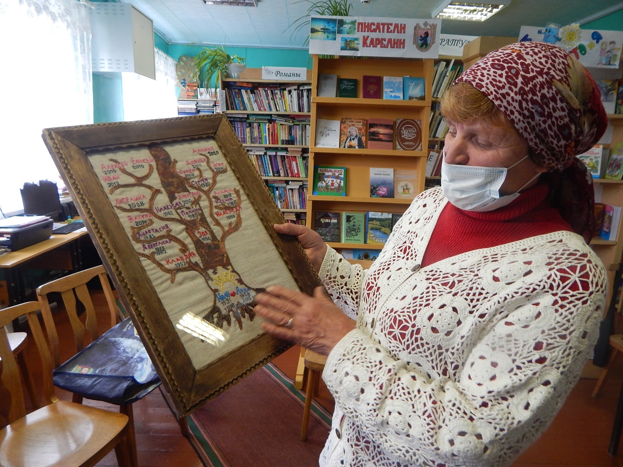 Vieljärveläine Nadežda Zaitseva on kirjoindannuh oman sugupuun. Nenga se parembi säilyy. Kuva on otettu vk.com/elamakeskus