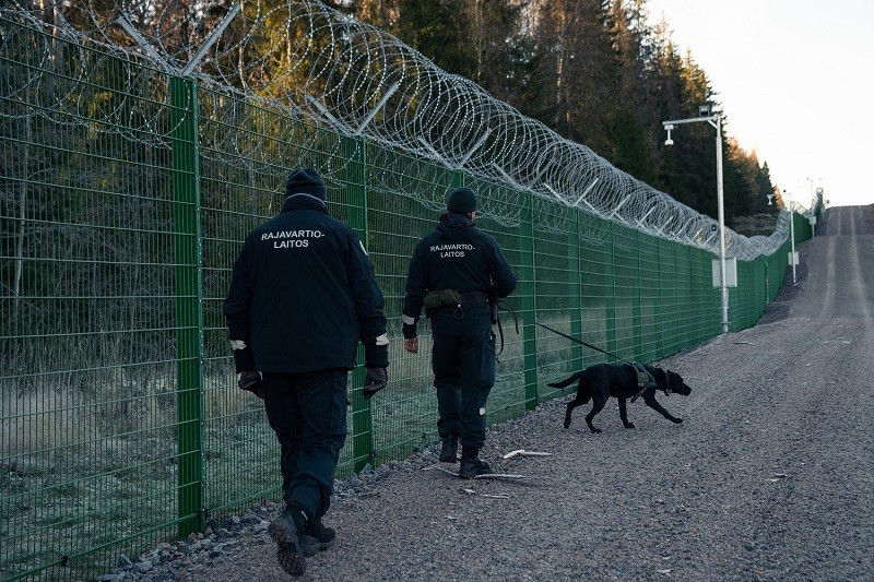 Теперь прием заявлений на предоставление убежища будет осуществляться в портах и аэропортах Финляндии. Фото: raja.fi