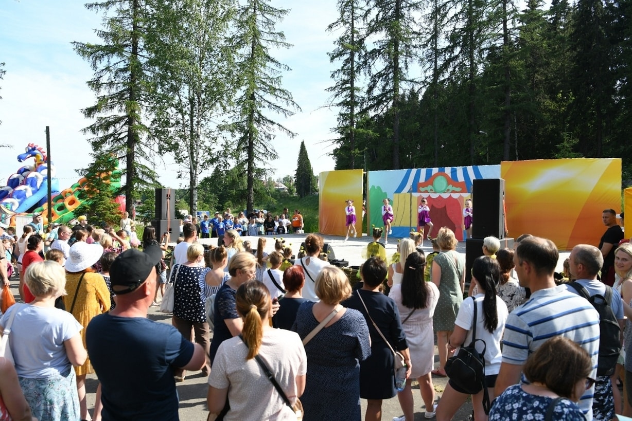 Sortavalan kaupungin päivä keräsi yli 10 000 vierasta ja kaupunkilaista. Kuva: Karjalan tasavallan päämiehen Vkontakte-tili
