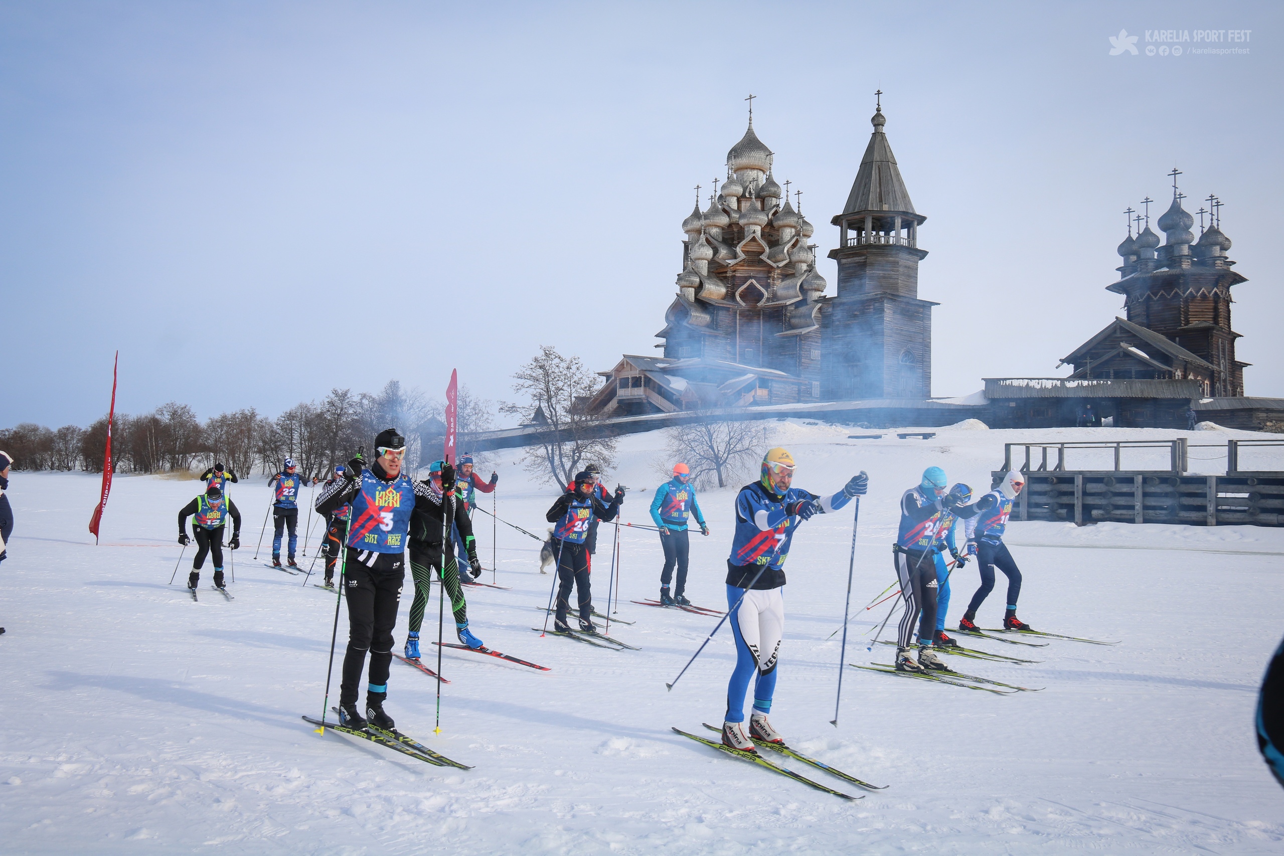Tänä lauantaina Kižin saarella järjestetään hiihtomaraton. Osallistujat hiihtävät yli 60 kilometriä. Kuva: Kiži Ski x-RACE -hiihtokisojen Vkontakte-sivu. 