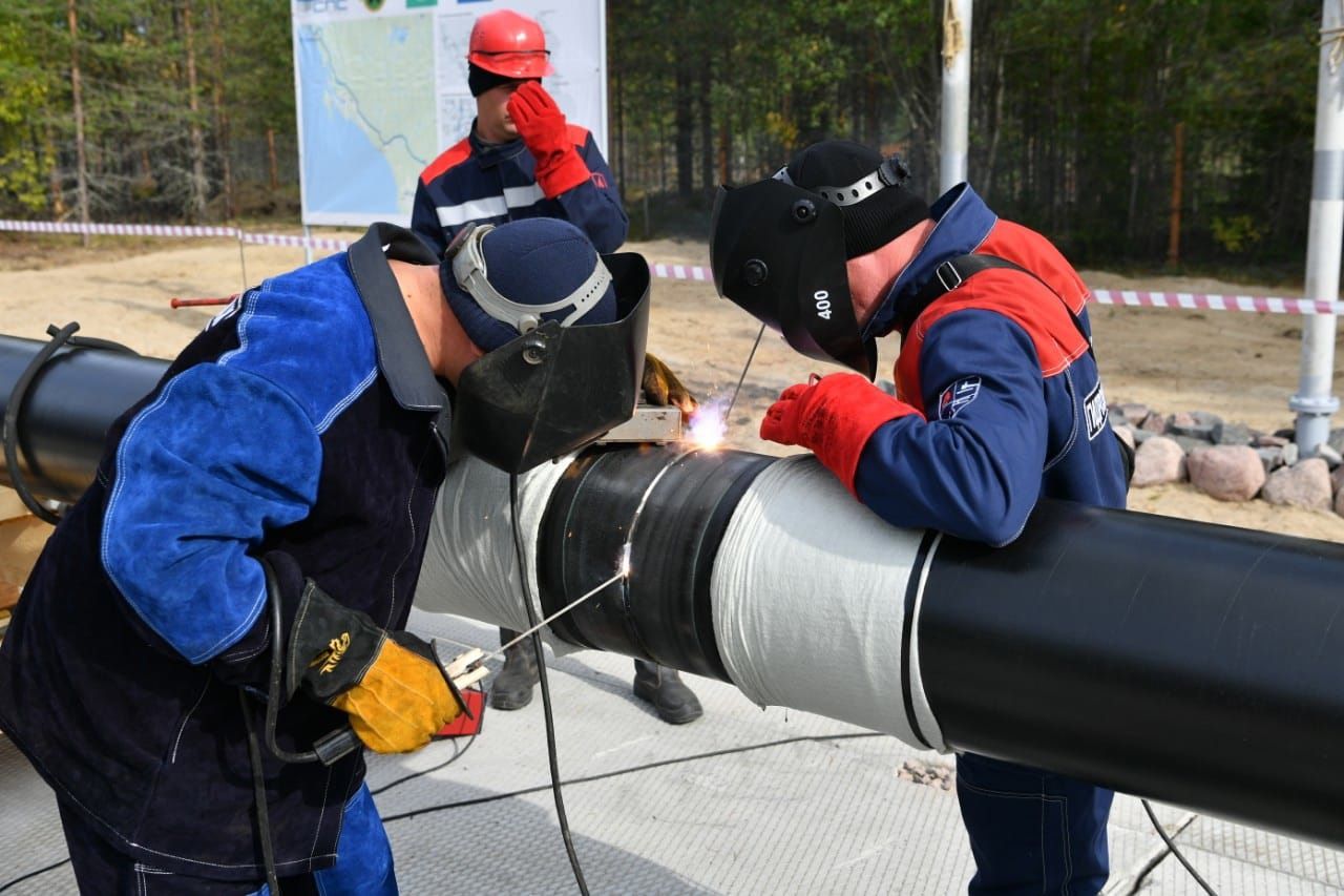Suunnitelmissa on rakentaa tasavaltaan Gazprom-yhtiön varoilla 19 asutustenvälistä kaasujohtoa, 5 kaasujohdon haaraa ja kaasunjakeluasema. Kuva: Karjalan päämiehen VKontakte-sivu