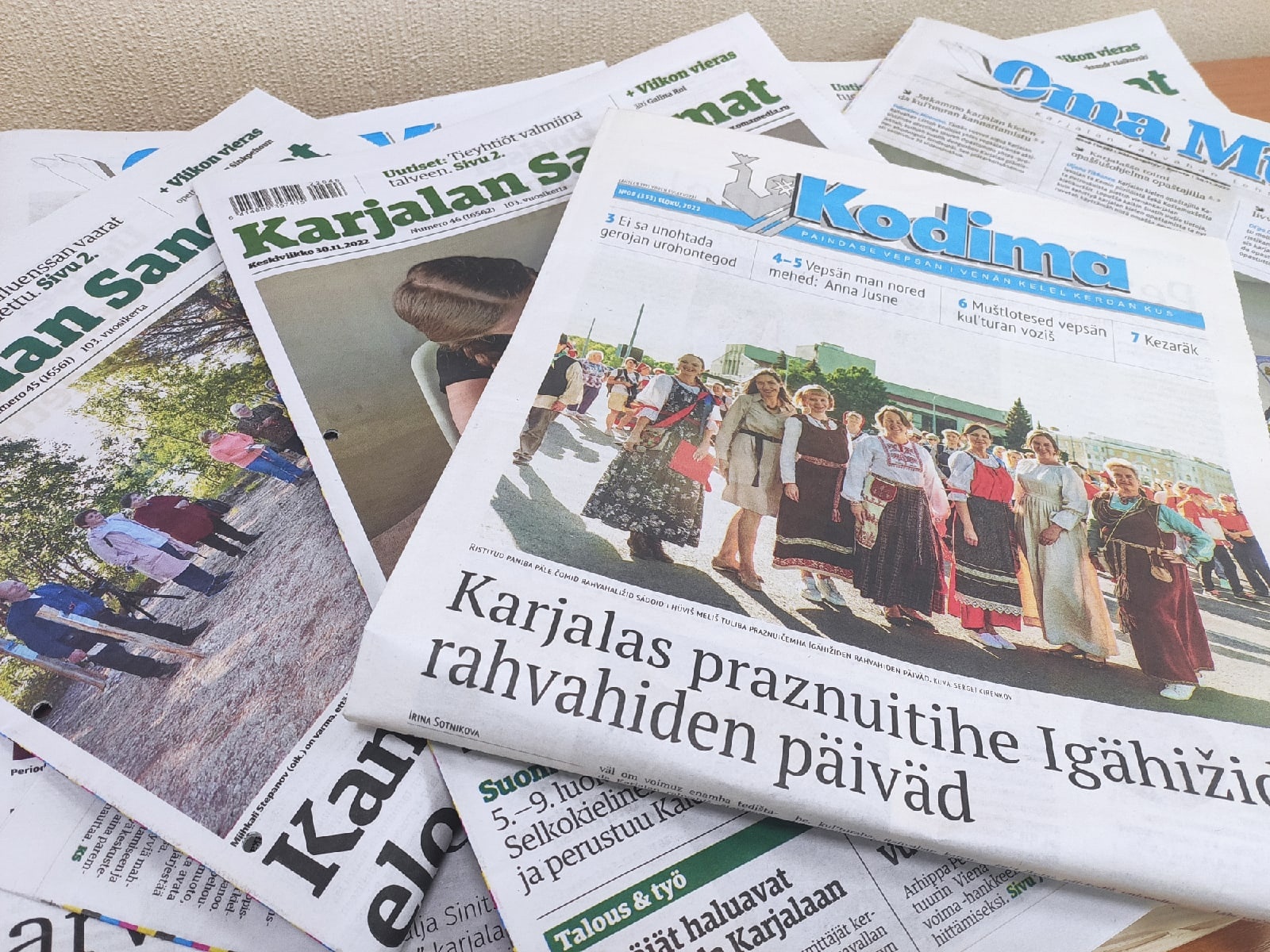 Karjalan vähemmistökieliset sanomalehdet kirjoittavat säännöllisesti ajankohtaisista aiheista, jotka koskevat muun muassa tasavallan alkuperäiskansojen kielten säilyttämistä ja kehittämistä. Kuva: Jekaterina Pospelova
