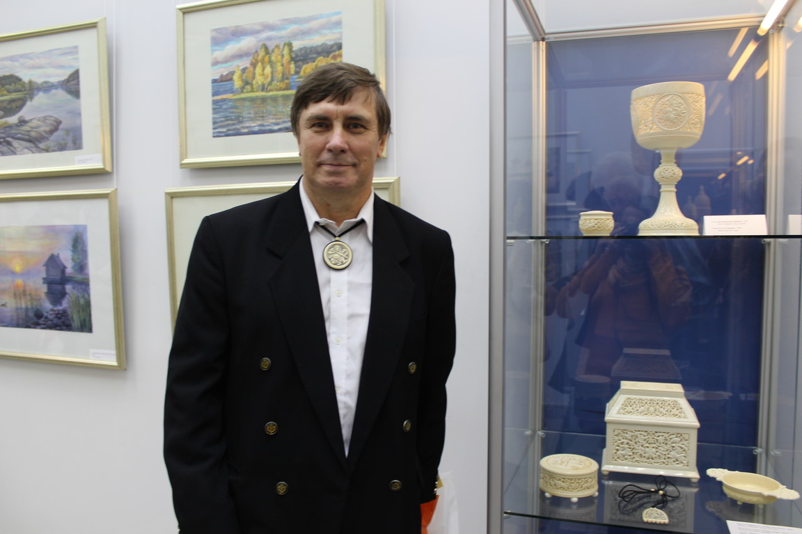 Vladimir Balandinin teoksia on ollut esillä Karjalan, Venäjän ja ulkomaisissa museoissa sekä yksityiskokoelmissa. Kuva: Karjalan Sanomat