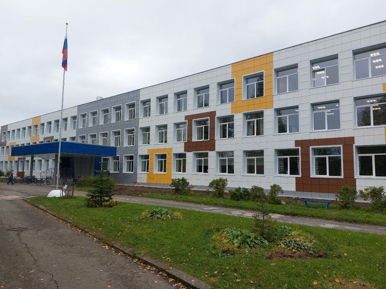 Valtion kohdeohjelman tuella remontoidaan parhaillaan 21 koulua Karjalassa. Kuva: Karjalan tasavallan hallituksen kotisivu