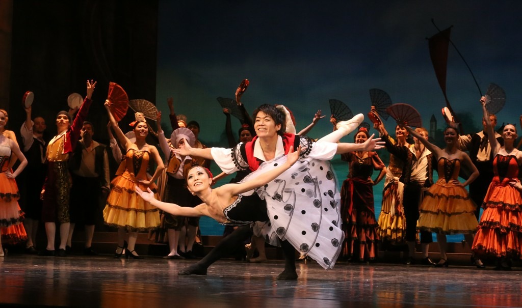 Don Quijote -baletti esitetään Musiikkiteatterin suurella näyttämöllä huomenna kello 21. 6+ Kuva: Karjalan musiikkiteatterin kotisivut 