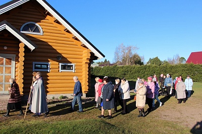 Juhla keräsi yhteen paikallisia asukkaita, vieraita tuli myös Sortavalan seurakunnasta. Kuva: Pitkärannan seurakunnan VKontakte-sivu
