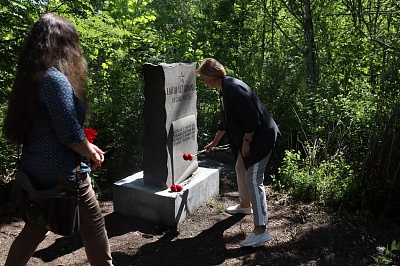 Letonmäen hauta sijaitsee Nieglajoen hautausmaalla Petroskoin keskustassa. Kuva: Julia Veselova / Karjalan Sanomat